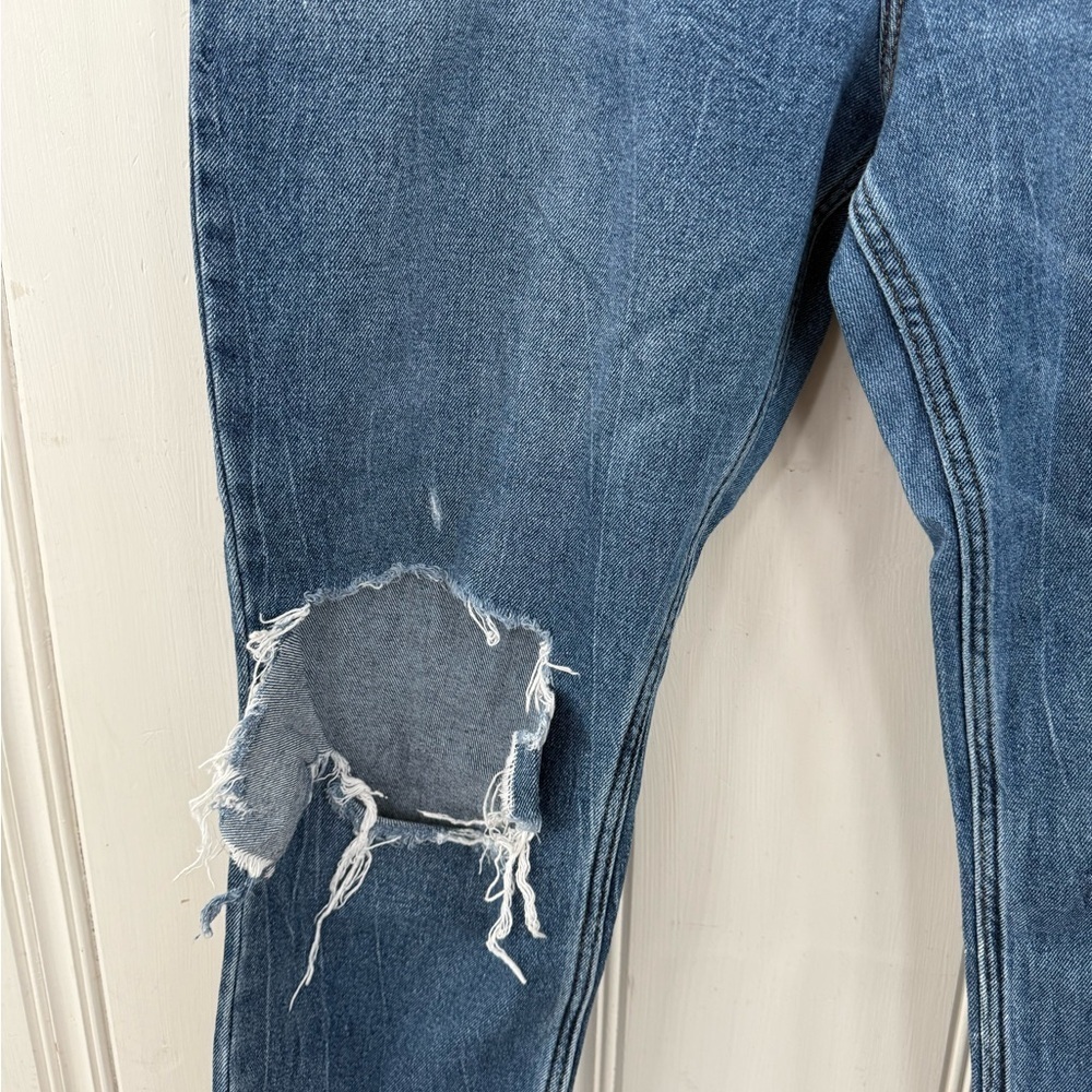 Abercrombie & Fitch  Ripped Blue mom jeans - Picture 2 of 6
